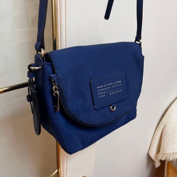 Marc by Marc Jacobs Preppy Legend Natasha Nylon Crossbody Bag Purse- True Blue - Picture 2 of 8